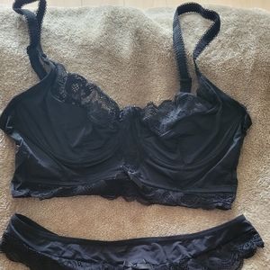 Black thong & bralette